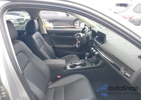 2024 Honda Civic Touring z USA, uszkodzony, nr VIN 2HGFE1F97RH321924